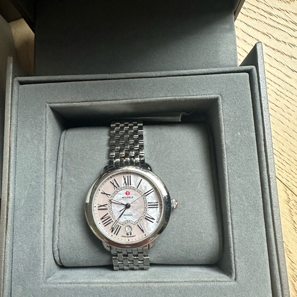 Authentic Michelle Serein watch. Mother of Pearl Lavender dial set